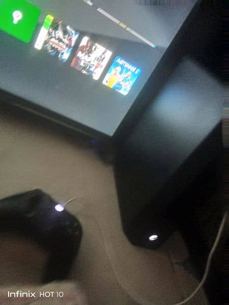 XBOX ONE NEAT AND CLEAN CONDITION WITH ONE WIRELESS CONTROL 3