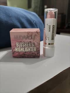 Blusher and face cover stick, olny one 1 time used.