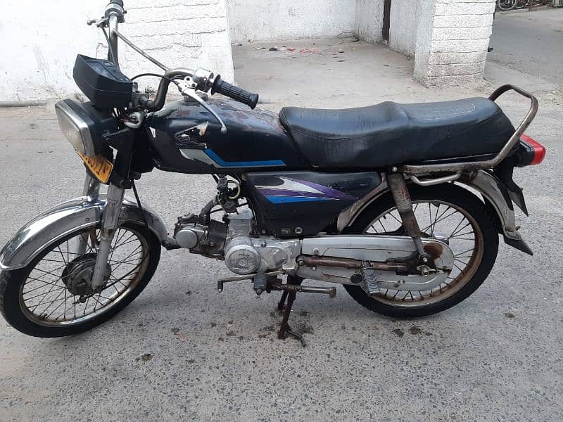 Honda 70 2007 model 03364710090 8