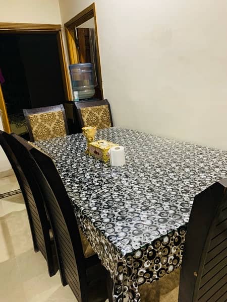 Glass dining table with 6 chairs 0