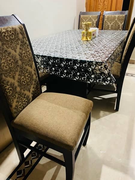 Glass dining table with 6 chairs 3