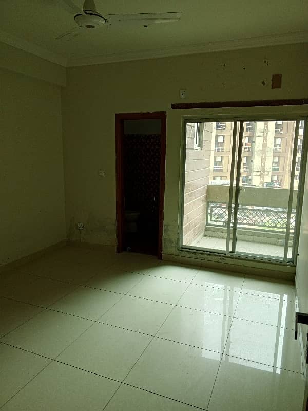 2 Bedroom Beautiful Flat For Sale At Reasonable Price 9