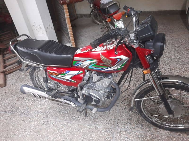 Honda 125 2023 model full genuine , 03358373862 , price kam ho jaye gi 3