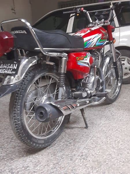 Honda 125 2023 model full genuine , 03358373862 , price kam ho jaye gi 10