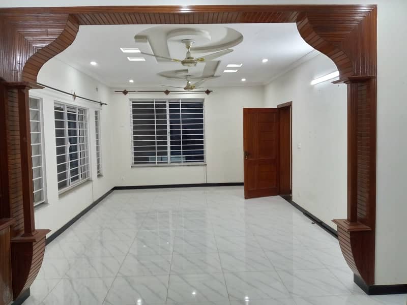 1 Kanal Beautiful Brand New Upper Portion With All Facilities At Reasonable Price 0