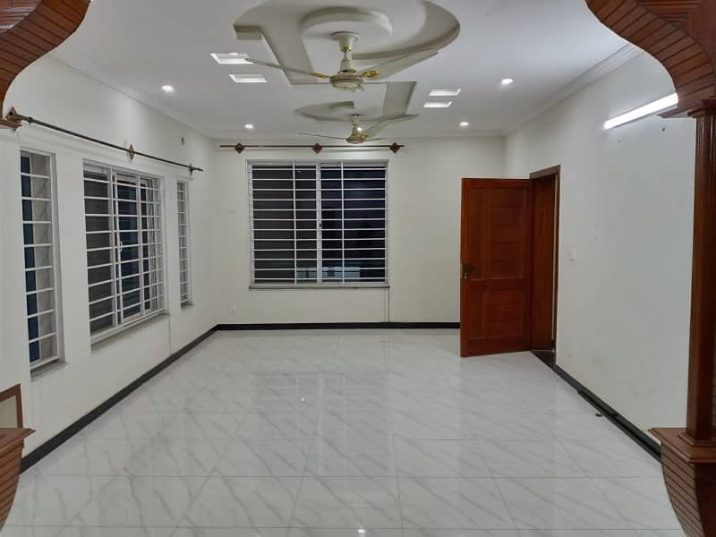 1 Kanal Beautiful Brand New Upper Portion With All Facilities At Reasonable Price 4