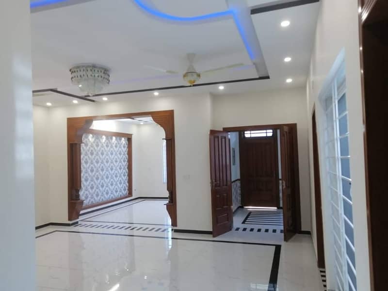 1 Kanal Beautiful Upper Portion With All Facilities At Reasonable Price 0