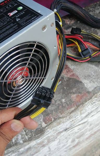 Thermaltake Litepower 450W 

Power supply 6