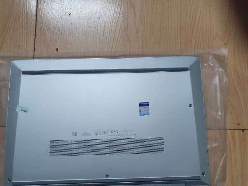 Hp EliteBook 840 G7

• 10th Gen Core i5-10 Generation 16GB 256 GB SSD 5