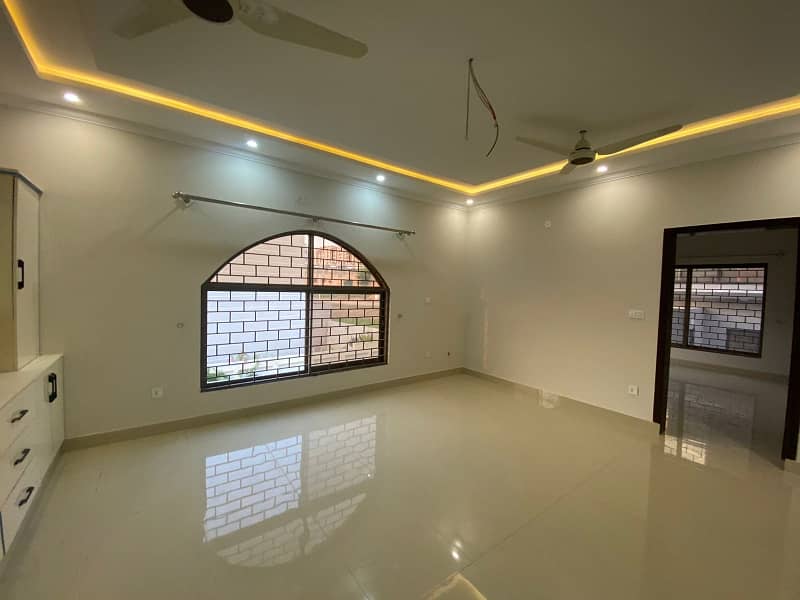 Ground Portion Lock 10 Marla Brand New Upper portion Available for Rent Bahria town phase 8 Rawalpindi 12