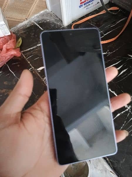 Redmi note 13 pro box open 8/256 11 months worantyy can't 03153422812 10