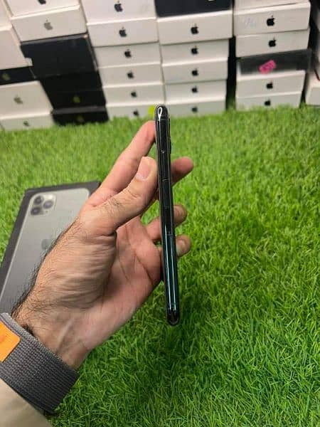 iphone 11 pro max 256GB PTA MY WhatsApp 03038430702 1