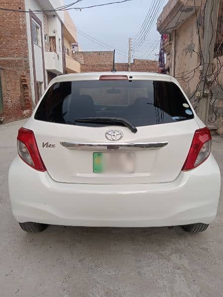 Toyota Vitz 2011 2