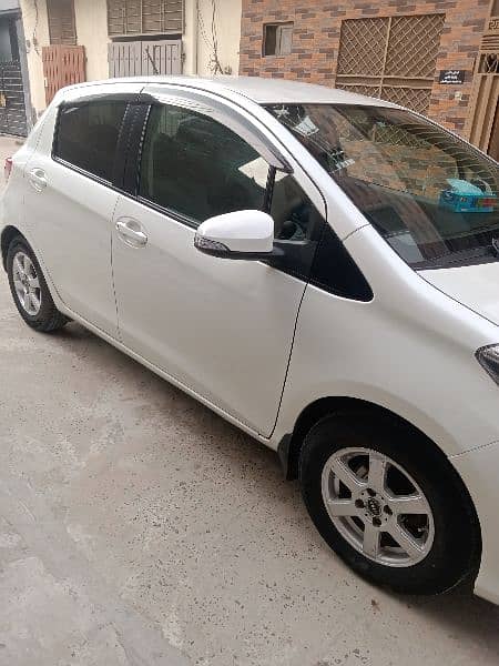 Toyota Vitz 2011 5