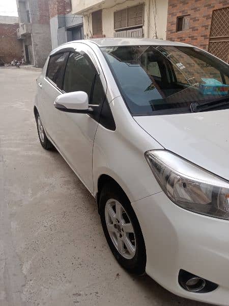 Toyota Vitz 2011 6