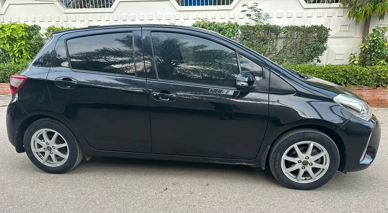 Toyota Vitz 2017 Saftey III Edition 7