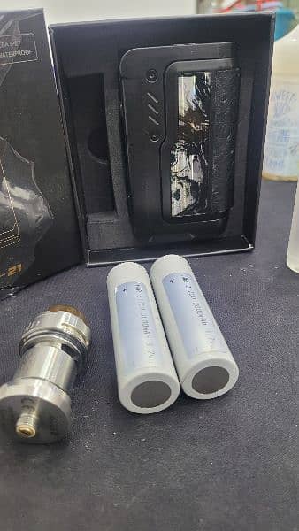 Vandy Vape Gaur 21 200W Mod with box (Almost New) 2