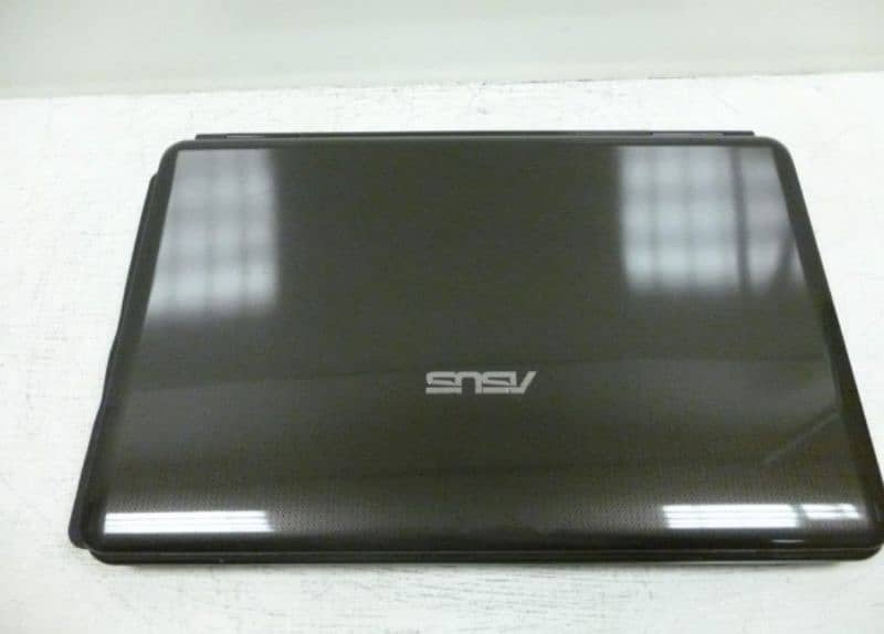 Asus Glossy Laptop 4th Generation 4GB Ram 250GB HDD 2Hours batry tmng 1