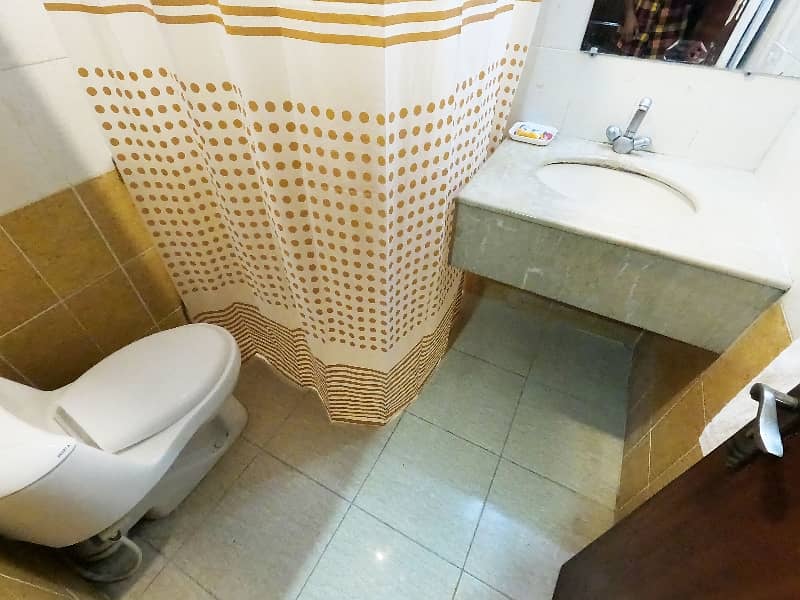 Hotel For Sale At Moulana Shoukat Ali Road Near Akbar Chowk Lahore 37