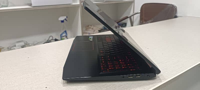 Acer Nitro ci5 8th gen with GTX 1050ti 4gb GPU 12