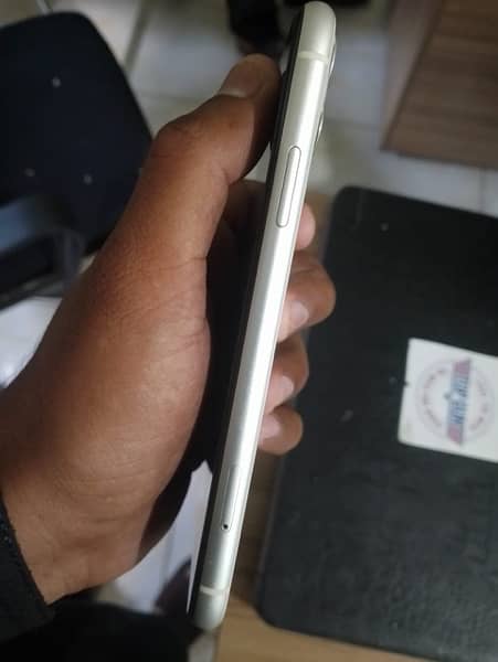 Apple Iphone 11 64gb non pta 6