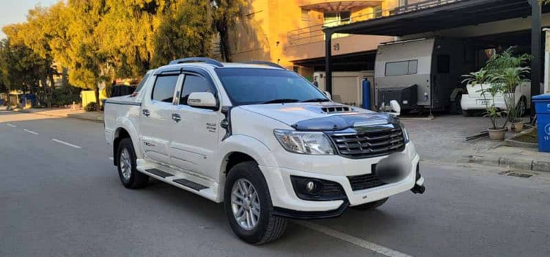 Toyota Hilux 2014 0