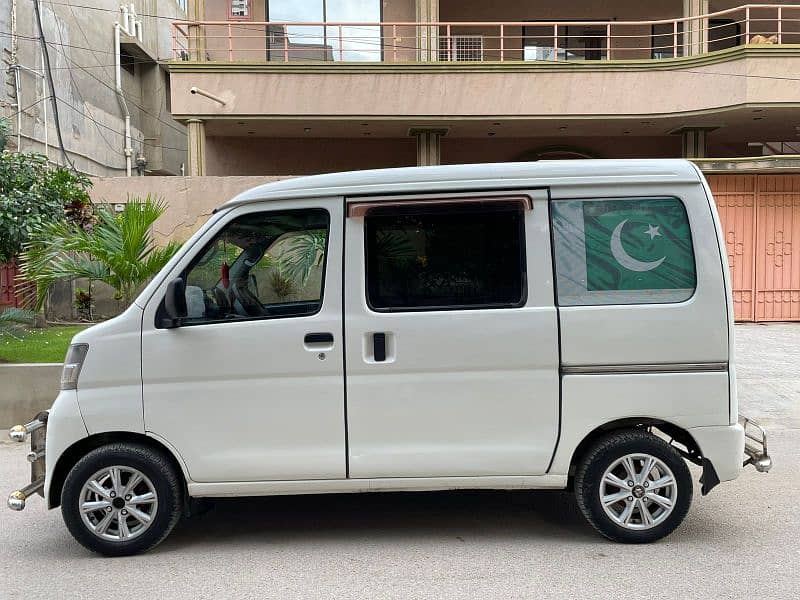 Daihatsu Hijet 2013 8