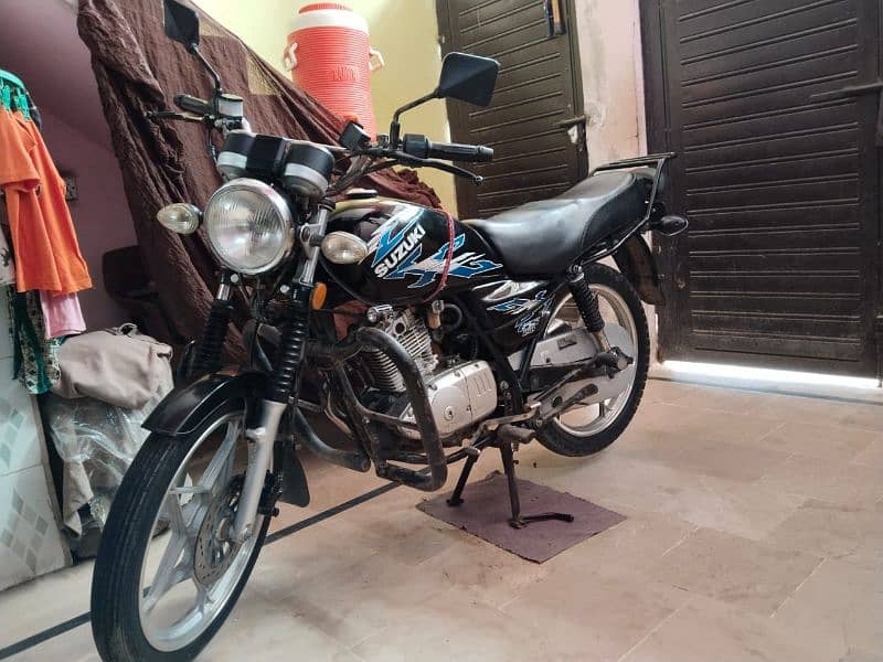 Suzuki GS 150 SE Model August 2022 Urgent for Sale 0