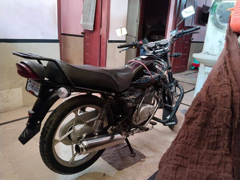 Suzuki GS 150 SE Model August 2022 Urgent for Sale 1