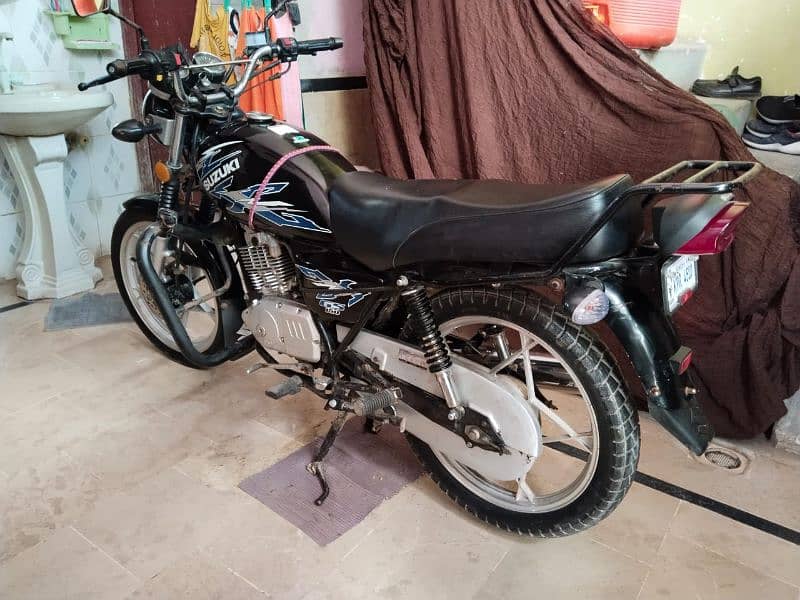 Suzuki GS 150 SE Model August 2022 Urgent for Sale 2