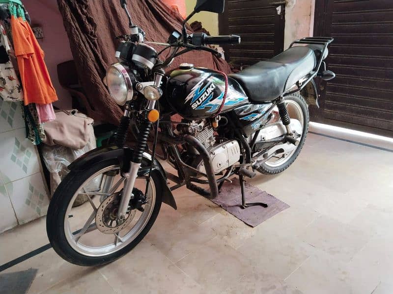 Suzuki GS 150 SE Model August 2022 Urgent for Sale 3