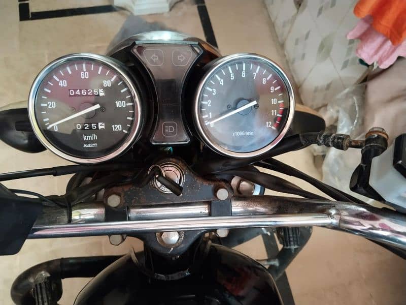 Suzuki GS 150 SE Model August 2022 Urgent for Sale 9