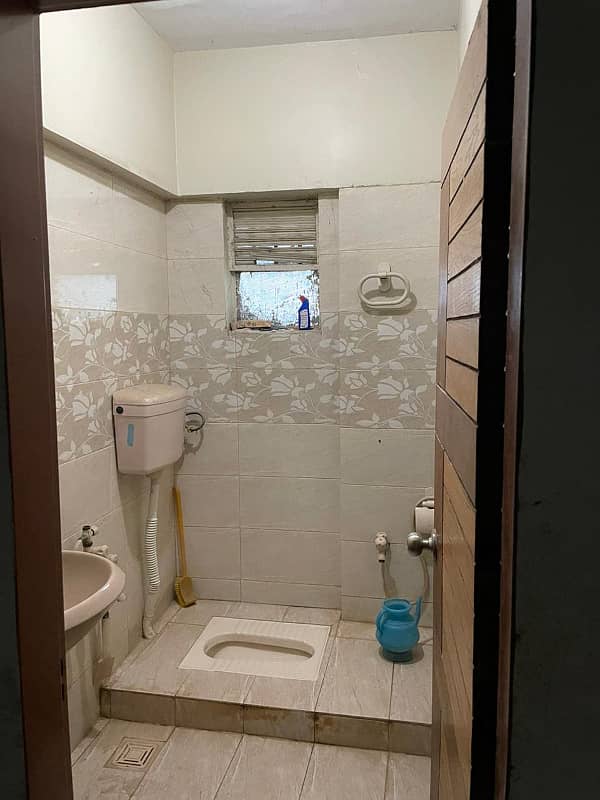 LEASED 3 BEDROOMS 2 WASHROOM 4TH FLOOR FLAT NEAR AKHTER EYE HOSPITAL 10