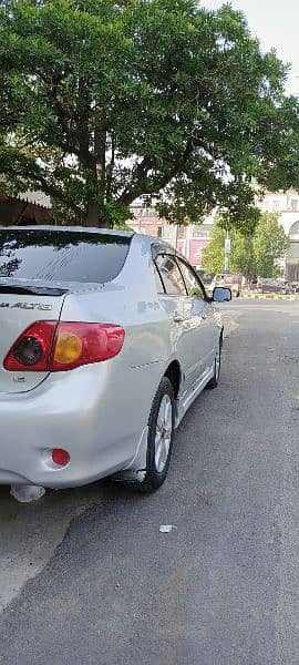 Toyota Corolla Altis 2010 5