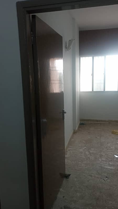 2ND FLOOR 3 BED DD FLAT IN CLIFTON SEA FACING WEST OPEN FOR RENT LIFT 3