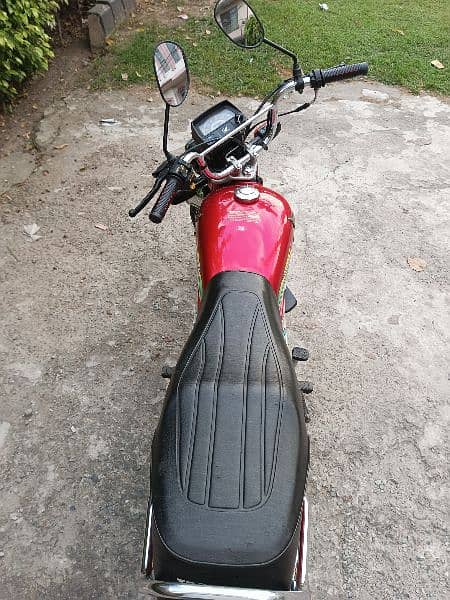 Honda cd 70 red color 2022 model urgent sell with original documents 8