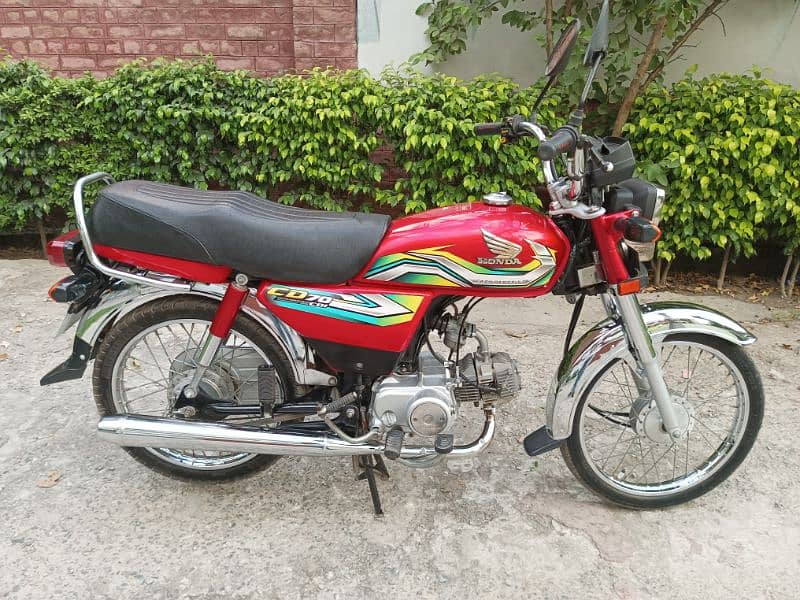 Honda cd 70 red color 2022 model urgent sell with original documents 9