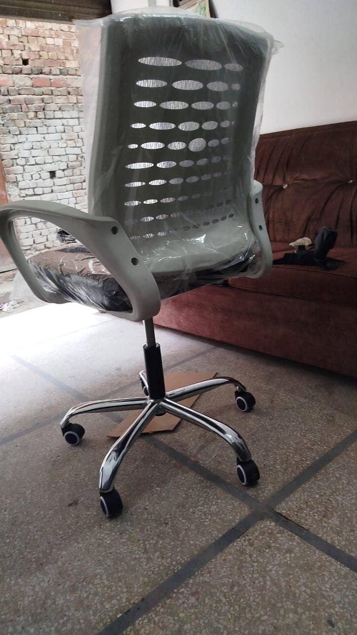 Revolving Office Chairs/Staff Chairs/Visitor Chairs/ Computer Chairs 2