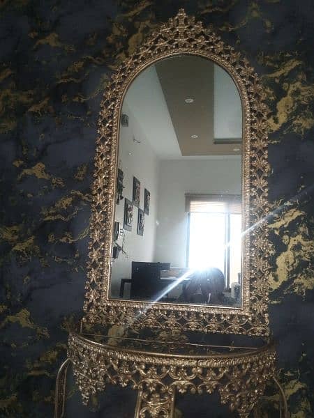 fancy mirror and dresser 3