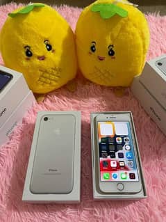 Iphone 7 128gb PTA approved 03457061567 My WhatsApp number