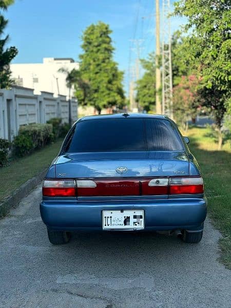 Toyota Corolla XE 2001 5