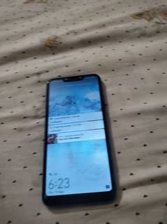 Huawei nova 3i 0