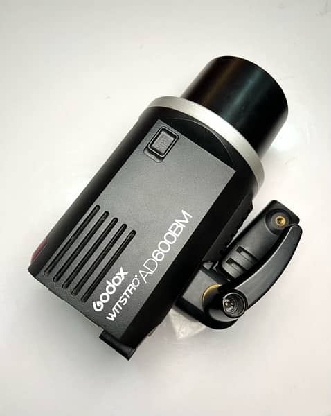 Godox AD600BM with box, Good Condition, Godox AD600 light 2