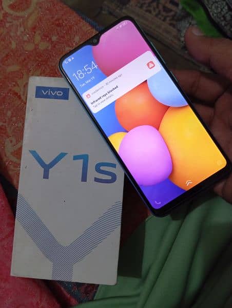 Vivo Y1s 1