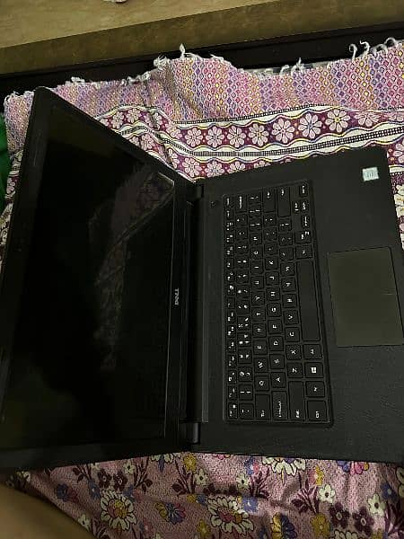 Dell Laptop 7th Generation 1