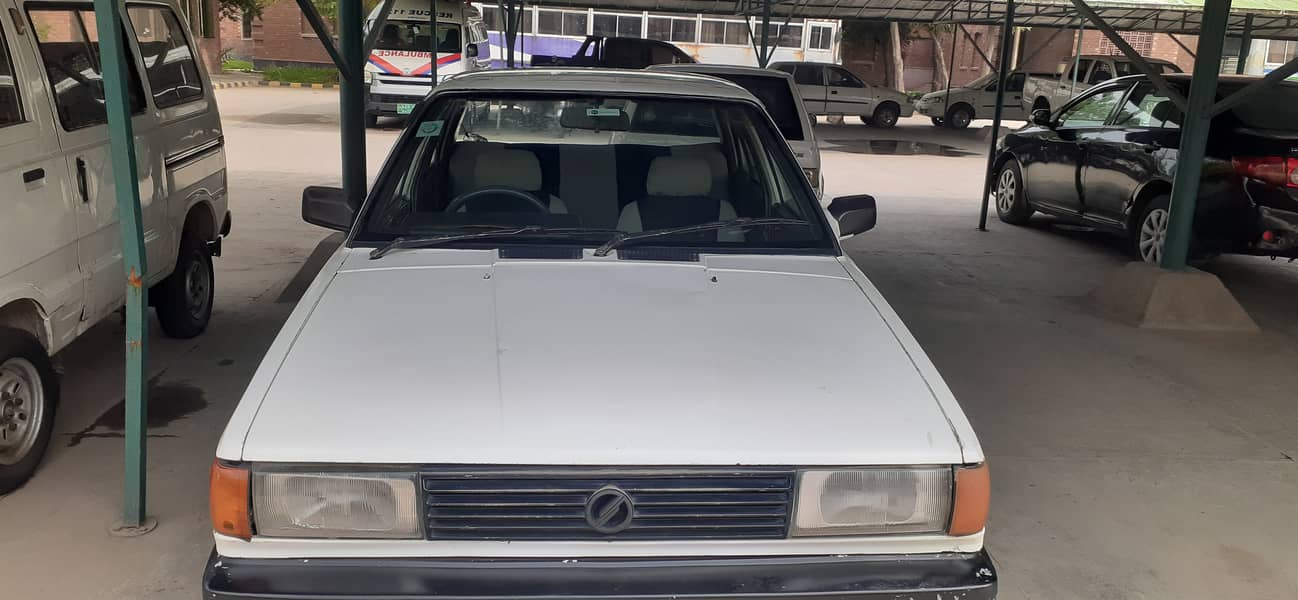 Nissan Sunny 1990 1