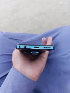 Infinix hot 40 pro 10 out of 10 condition Without box and charger .