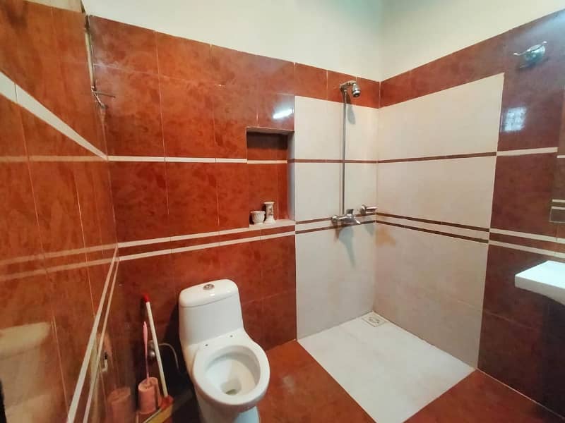 12 Marla 4 Bedroom House for Sale in Askari -11 Lahore. 3