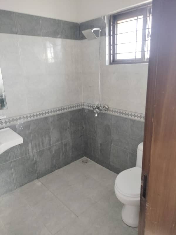 12 Marla 4 Bedroom House for Sale in Askari -11 Lahore. 11