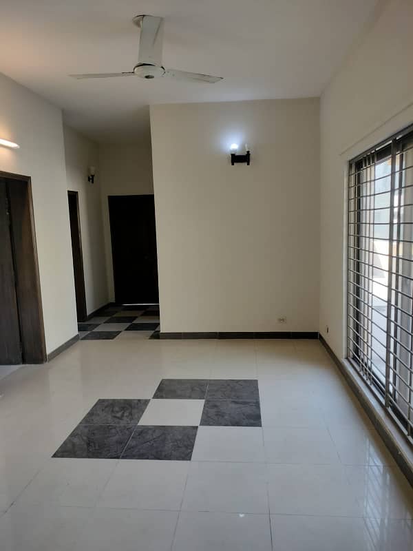 12 Marla 4 Bedroom House for Sale in Askari -11 Lahore. 13